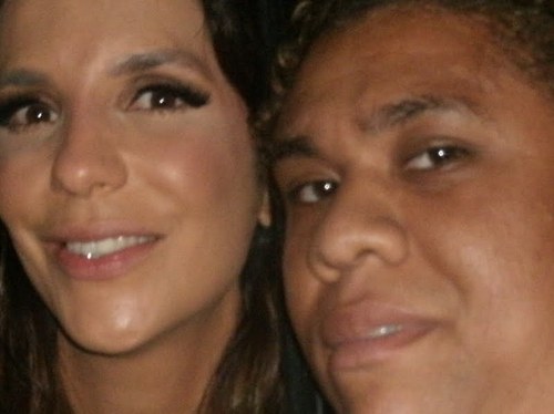 Sou Assim!!!Assim Como?Assim louco por IVETE e RODRIGUINHO duas coisas que me acompanham desde criança...Adorooooooo o resto vcs vão descobrindo aos poucos.Bjus