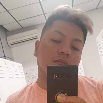 Hola, what's happenin'? Soy el Boliviano SinMar con tremendo Flow,
Streamer de Ocasión,
Tomo Colacao con Awita :D
Bolivia 🇧🇴