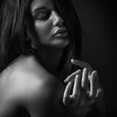 Fotografo di nudi artistici, amo il corpo femminile

https://t.co/c21PWTbL2H