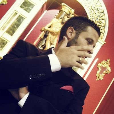 rgarciadi's profile picture. Nadie luchara por ti.
Soy español de refranes más que de pulseritas, cállate no me entiendes.