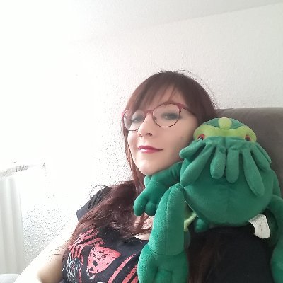 penthulhu's profile picture. Spielleiter eures Vertrauens #PnPde; Musik, Games, ...
PnP-Blogging & Gaming auf YT u. Twitch