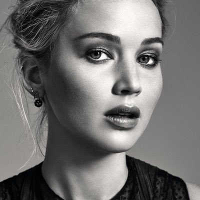 Votre #1 source française sur la belle et talentueuse actrice Jennifer Lawrence! (fan account)