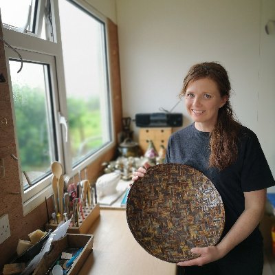 Clay, clay and more clay. 💚 artist, crafter, reader, wife, mum 💜💜
https://t.co/U017J6YRXl
https://t.co/HTiM9wcyGc