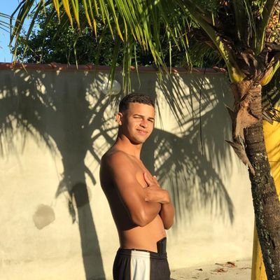 Eu vou gira minha engrenagem, independente das circunstâncias.. nunca foi sorte sempre foi Deus...🤑❤️