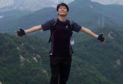 saviour2000's profile picture. 광고회사 근무, 온라인마케팅에 관련된 일을 하며 소셜네트워킹, 모바일 사업에 관심이 많은 남자 사람. 등산, 락, 삼성라이온즈