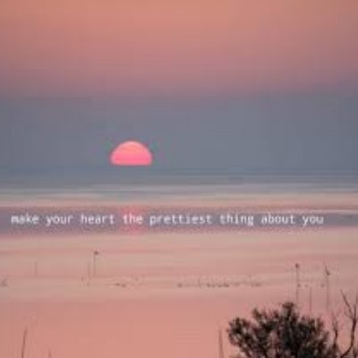 christinee_i's profile picture. 