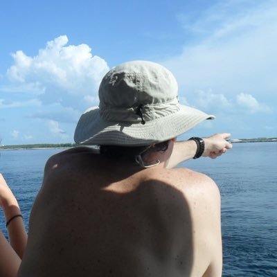 Siempre hacen más ruido las latas vacías que las llenas. Lo mismo ocurre con los cerebros. T.C.