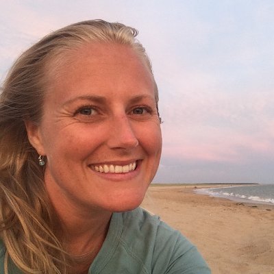 she/her. 👩🏼🔬PhD @UCDavis. 🦭Animal welfare & conservation of pinnipeds #PhocidsPhorever. 🤿Avid ocean nerd.💡SciComm enthusiast. ✒️Editor @TheEthogram.