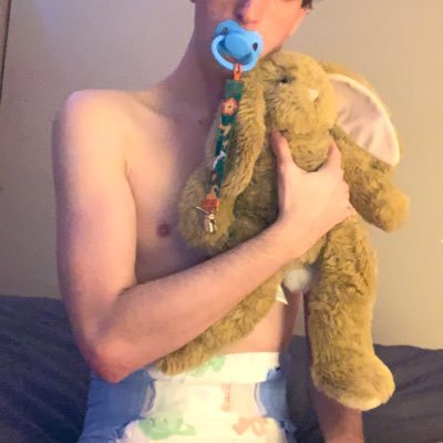 NSFW 18+ ONLY. ABDL FETISH STUFF: 30 y/o single gay guy, just trying to find my way. AZ based 🌈🎉🎊🌈