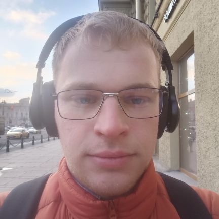 ProjectCobalt2's profile picture. Интроверт, запойный чтец. Обладаю способностью оказывается в странных ситуациях