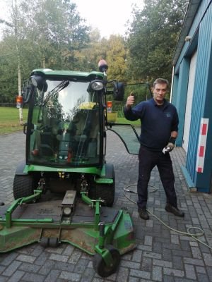 BenjaminsBert's profile picture. vrolijk.voetbal(Heracles.elim)biertje en feestje niet verkeerd.