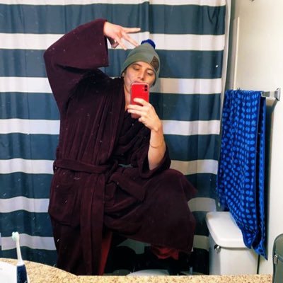 ayelvy's profile picture. Uf🐊 don't be gator bait