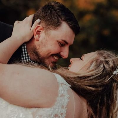 HeyShelbiLynn9's profile picture. Married to my best friend💍❤, Mom to the goodest boys🐾 ICU Nurse🩺