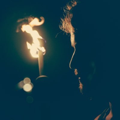 I am a loving and friendly person who wants to connect with like minded people on the internet and twitter.