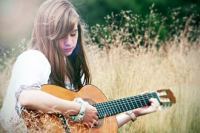 I'm Melissa ; 18 years old. new on twitter :)
