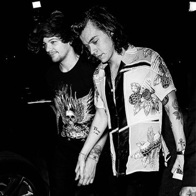 FANFIC LARRY NO WATTPAD; LINK: https://t.co/ohv6MUJoo1