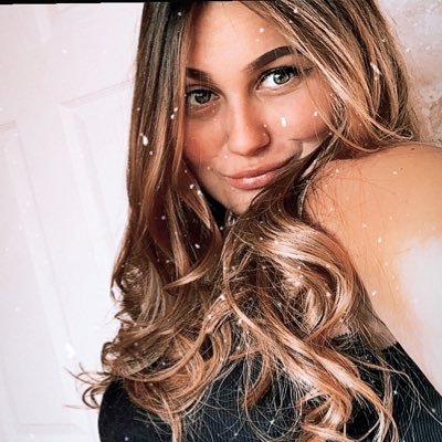 Grace50503762's profile picture. CCCU Drama 🎭  - Considers wine it’s own food group - Mumma