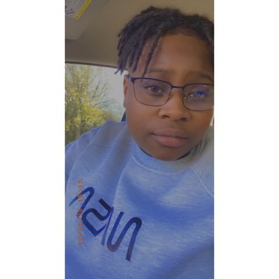| Songwriter | Gamer | Guitarist| Lesbian | 🏳️‍🌈✌🏾 📸 IG: the_real_superbia Twitch: iamsuperbia