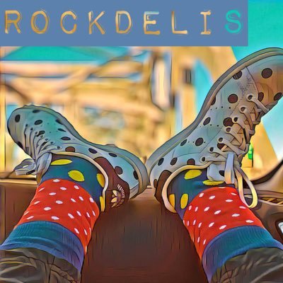 ⚜️ Be heard without saying a word!! RockdeLis for all your fashion sock needs. ⚜️
