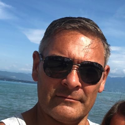 Follows Bradford City FC ,lives in Derby. x forces. #fitness. Loves beach holidays oh also 🍺, fine wines , 🍯and dogs😀
