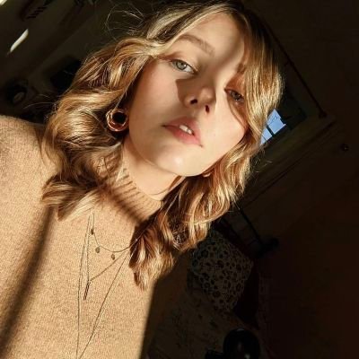 lucycollette_'s profile picture. 