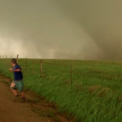 Storm Chaser 20 yrs old (ALT account) Northern IL resident