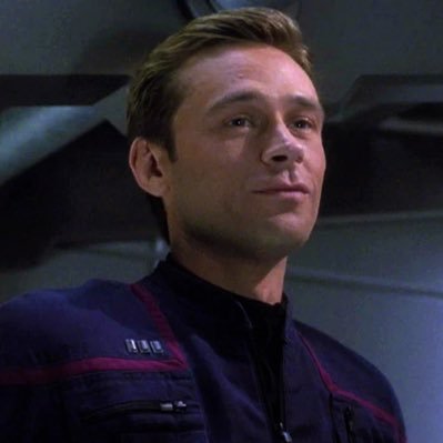 B-, C-, and D-stories from #StarTrekEnterprise episodes that never were. No action, all vibes. Updated wednesdays (when i remember). Run by @julybwrites