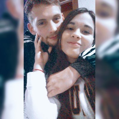 Buscamos la felicidad, porque nos sentimos vacíos.. pero es solo un pensamiento, tenemos más de lo que creemos, pero no lo vemos.

Mi novia @MelanyArias2
TE AMO