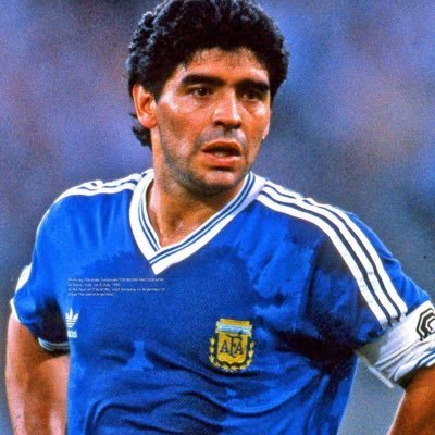 Maradona Bot: Una foto del Diego cada una hora #DiegoEterno