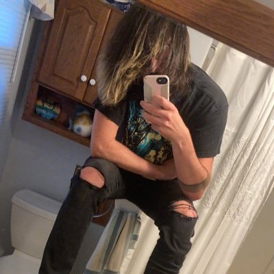 25 Bigger Cane Hill fan than you. Part time stoner, full time jackass. If you have something to say then fucking say it. 18+