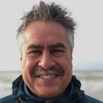 alexdijt's profile picture. Is it half empty or half full? It doesn't matter, enjoy! Eyjafjallajökull, Impossible to pronounce, possible to erupt. Lot's of nerv, but still not right  & π