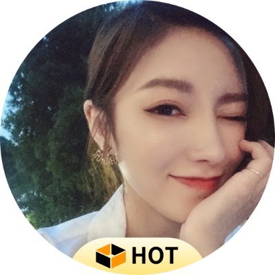 Twitter nicole riley