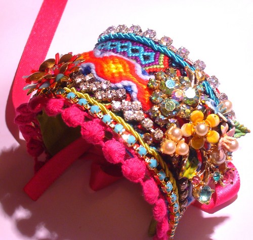With an exquisit taste for boho chic jewelry...
