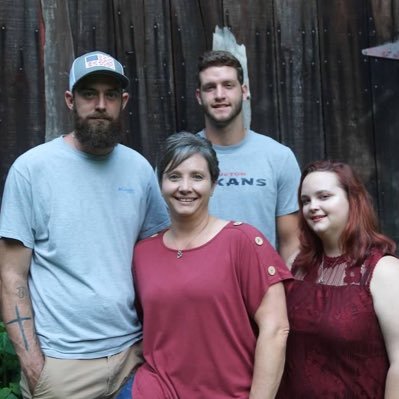 cmhale2's profile picture. Christian, wife, mom of 2 #sptbrand #63 #utcmocs