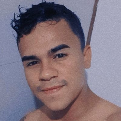 reitora169's profile picture. exemplo a não ser seguido