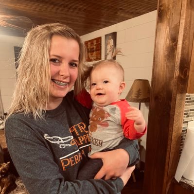 kylieuselman's profile picture. Snapchat👻: klavonneu • 4/21/14 💔Christine Kaye • MURPHY🐶🐾