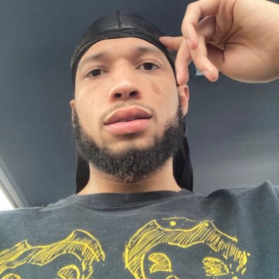 AnthonyTweets__'s profile picture. nope, there’s only trash here