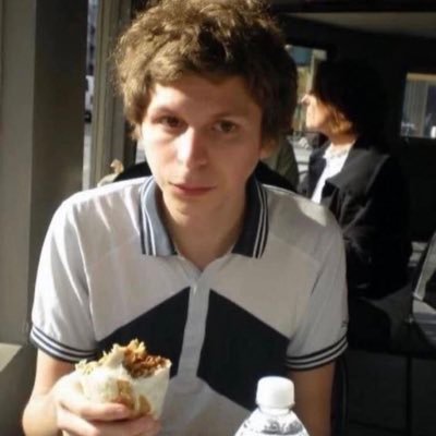 jansonlenie's profile picture. 