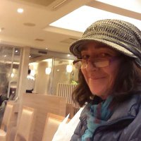 Catherine Simon (@catheri83012078) 's Twitter Profile