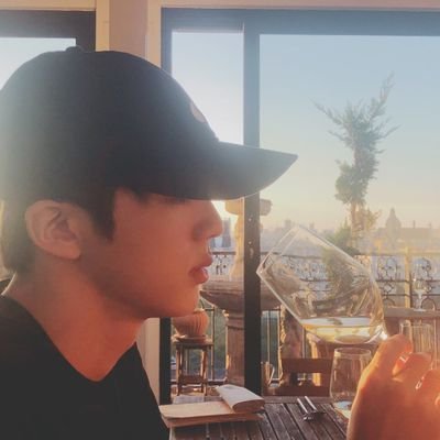🌨️ˢᵘᵐᵐᵉʳ🌨️ 24|Pan💗💜💙| I stan OT7 crackheads called BTS. Unbiased, only love and laughs on my timeline✨ BTS fan account 🥰