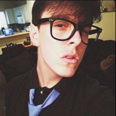 SandersLolo's profile picture. ☆ stars can't shine without darkness ☆