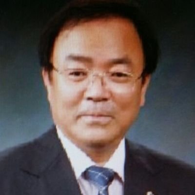 8C6gRvLzcV62wld's profile picture. 리얼타임뉴스 발행인, 광주 출신, 여수거주, 전임 고등학교 교사