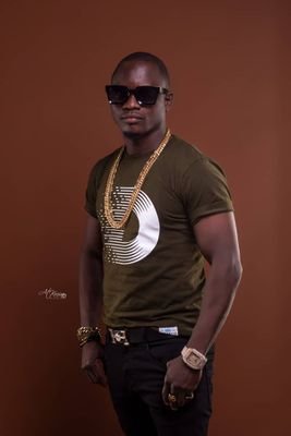 dee_walaa's profile picture. I'm a good  musician