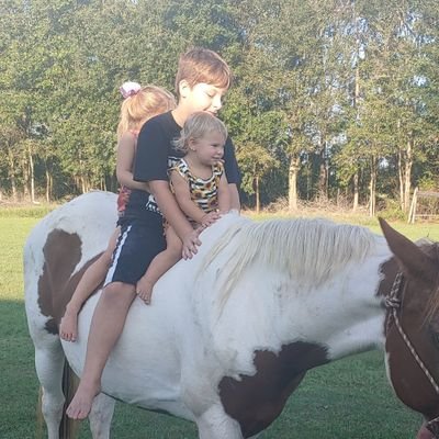 ashleyng0634's profile picture. Mother of two beautiful kids❤