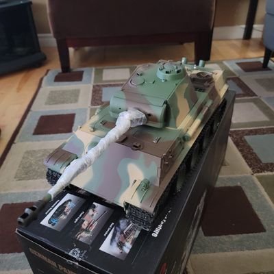 144 scale rc warship captain. Loves taking pics, Warhammer 40k and some other nerdy activities.