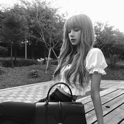 _Misskezza's profile picture. YouTube: Miss Kezza's
Roblox: MissKezza
Backup acc of @Zeeeie