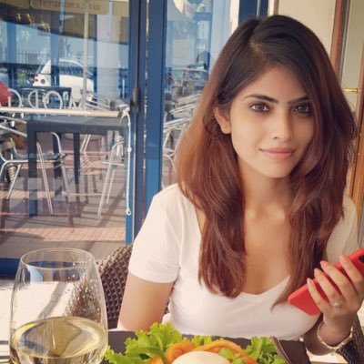 ShivangiRaja's profile picture. Understudy in the limelight ✨