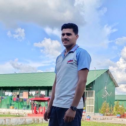 Pawanshu4's profile picture. life is a race 🚴