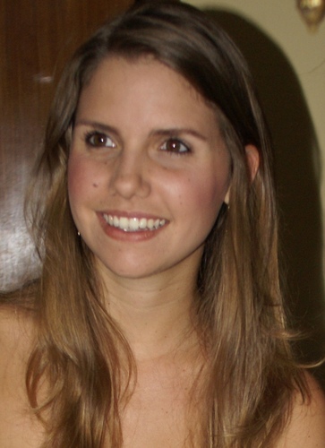 Periodista, Magistra en RRII, defensora de los DDHH de las mujeres venezolanas