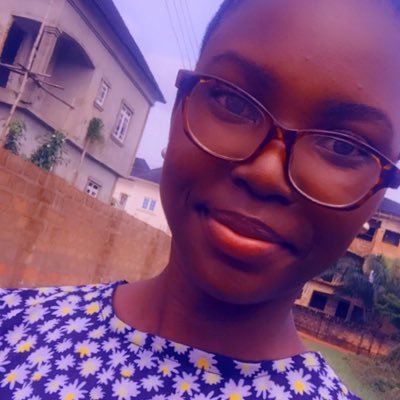 Lover of God🙇🏽♀️// lover of fashion// fashion designer//biochemist//avid reader.